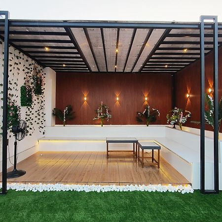 Enchanted The Roof Rekha, With Private Trace Garden Nova Deli Exterior foto